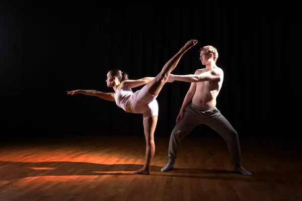 Initiative Jeunesse - Danse contemporaine